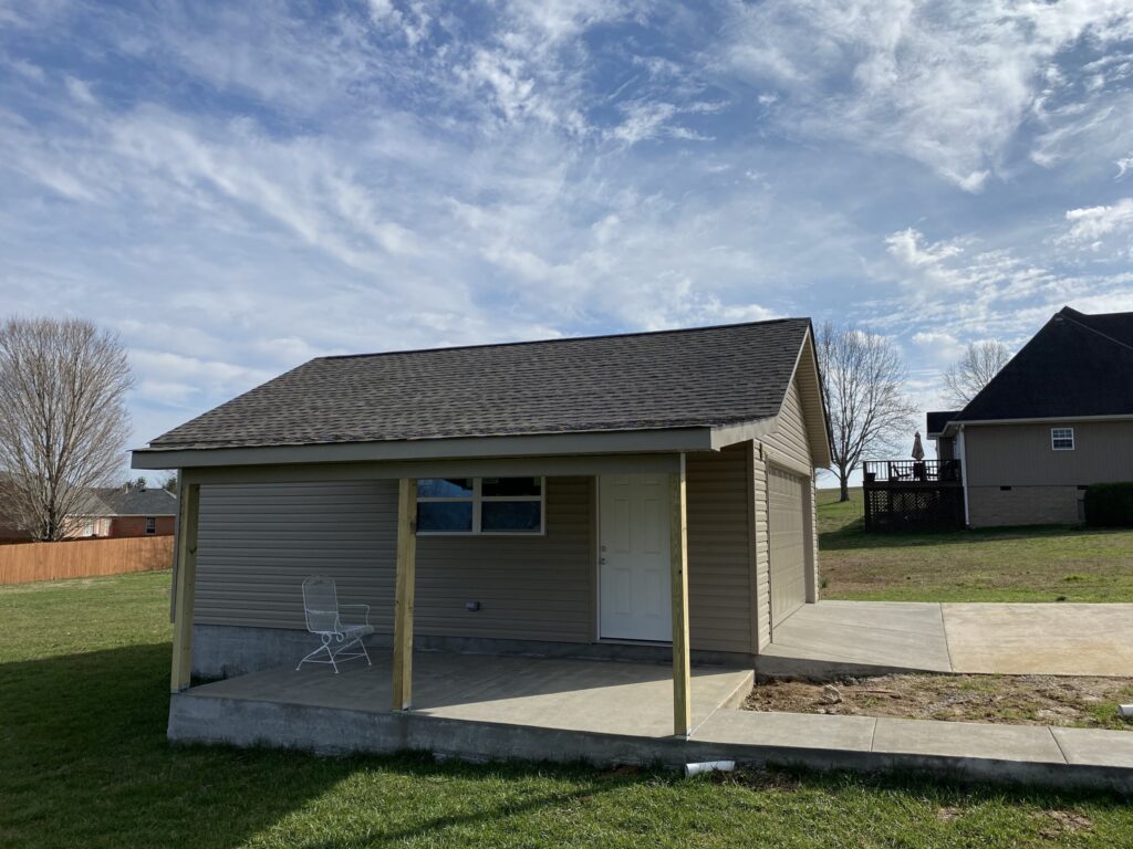 outdoor covered deck